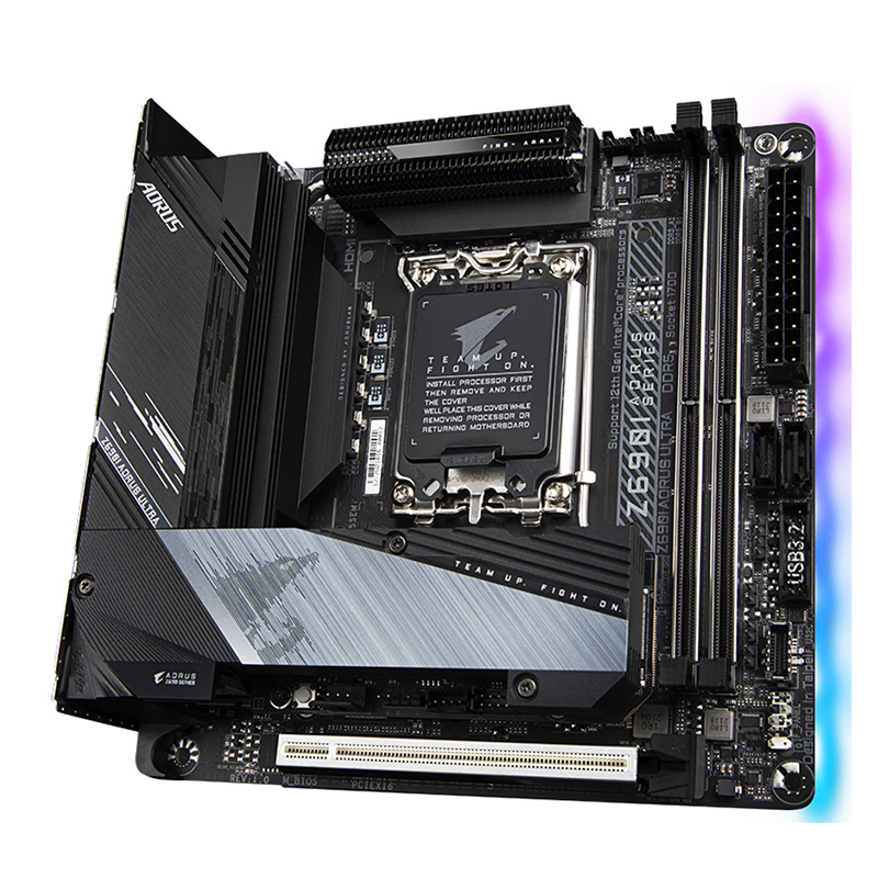 ギガバイト Z690I AORUS ULTRA LGA170 - Lga 1700 Ddr5 Itx Motherboard のレビューと価格